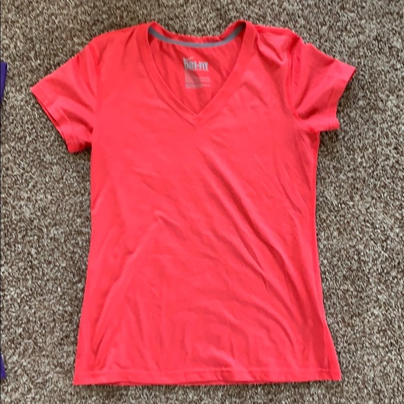 Workout tops - Picture 2 of 2